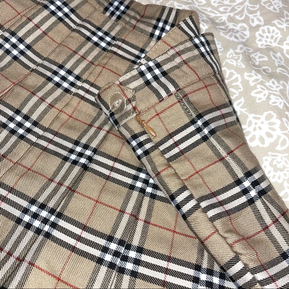 New beige pleated mini skirt - Picture 3 of 4